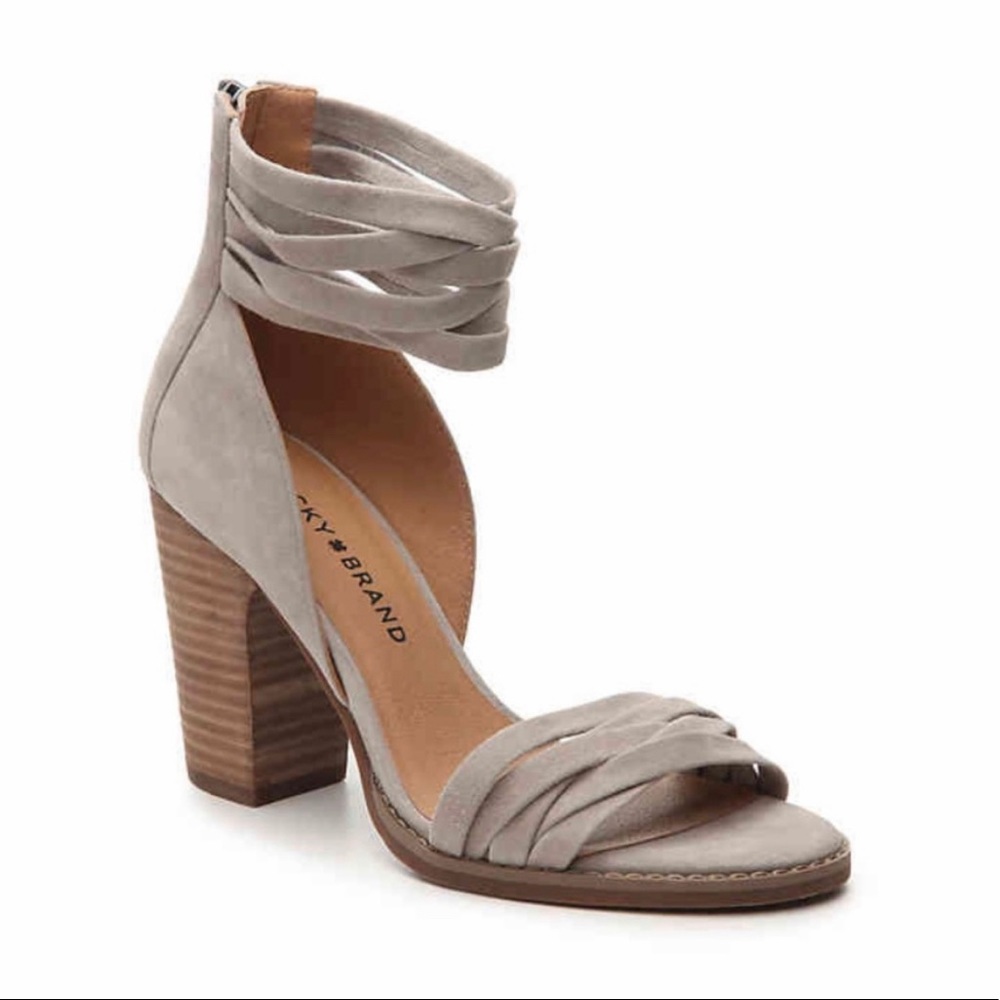 LUCKY BRAND Lakisha Gray/Tan Sandal Chunky Heel 9